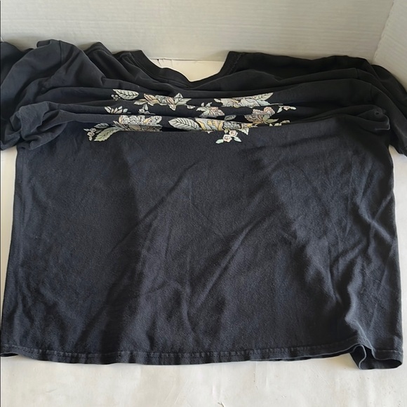 Lost Black Short Sleeve Tee with Subtle Design - Picture 10 of 10